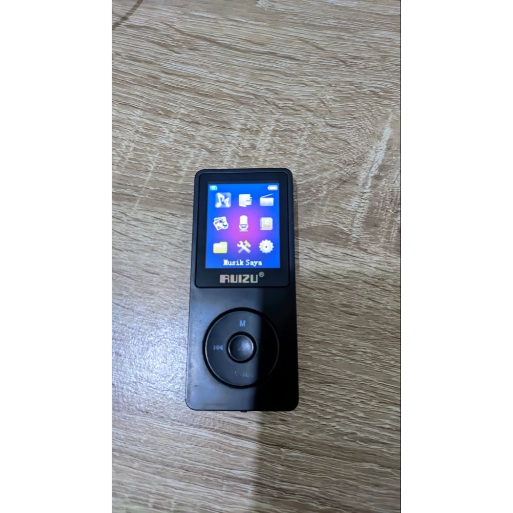 MP3 ruizu X02