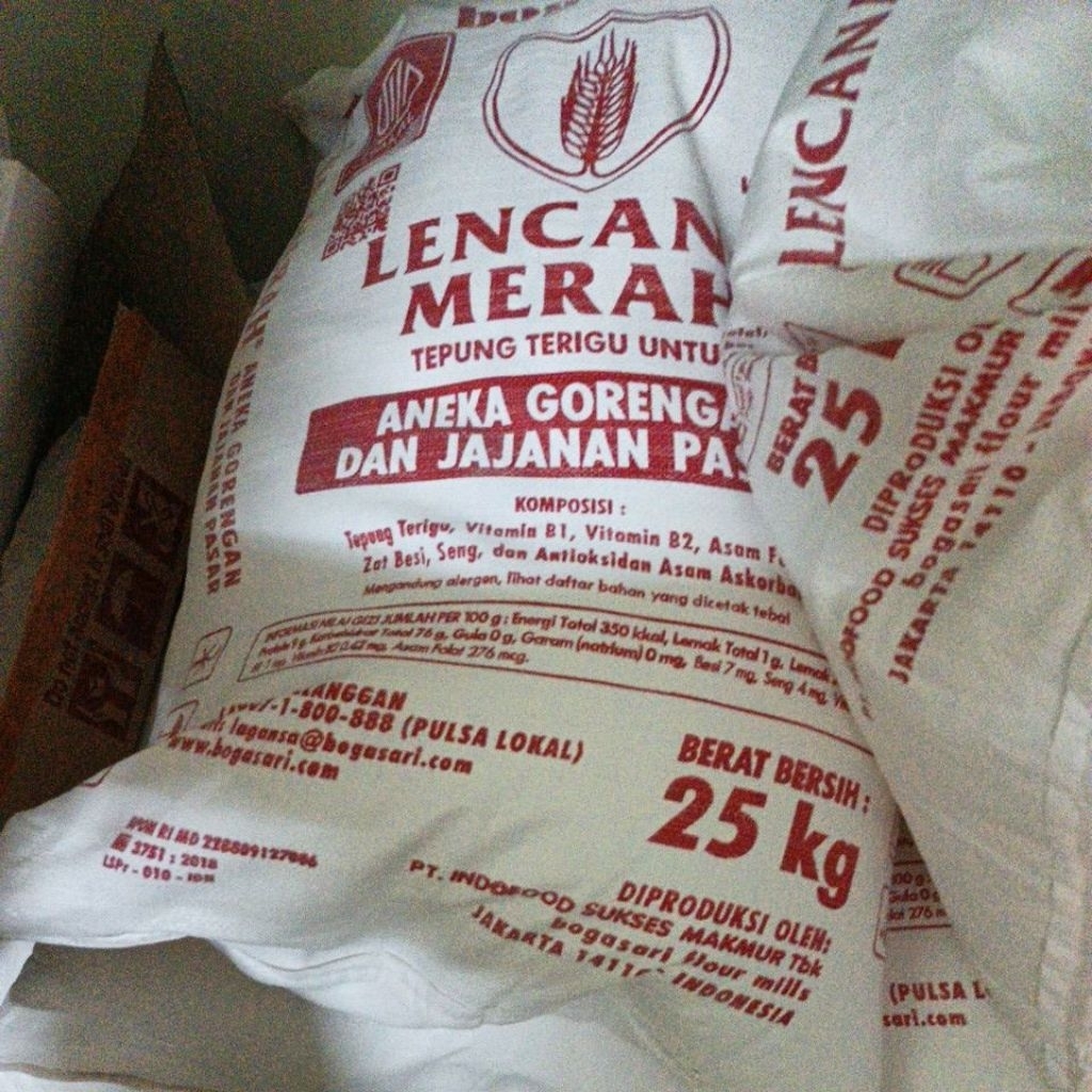 tepung terigu lencana merah 1 karung, 25 kg