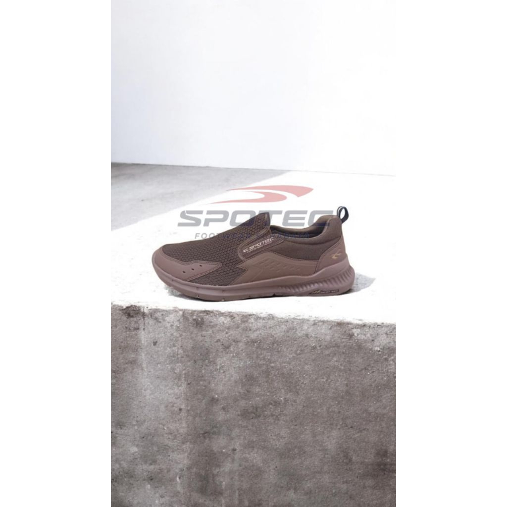 Spotec Sepatu Walking Alpine Slip On