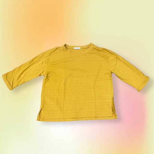 Kaos Kuning Mustard (Preloved)