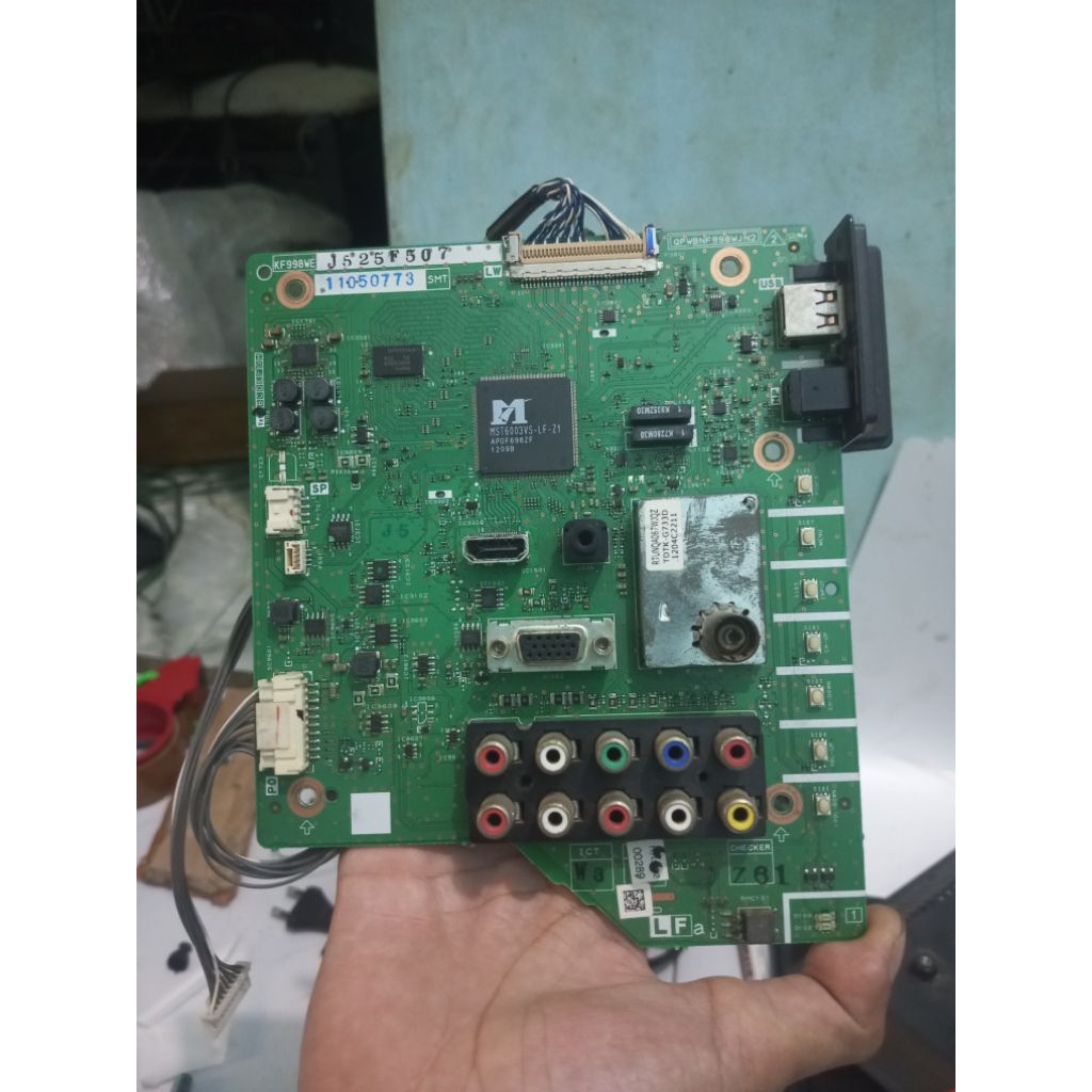 MB / MAINBOARD MOTHERBOARD TV LED SHARP LC_32LE240M TUNER BESAR
