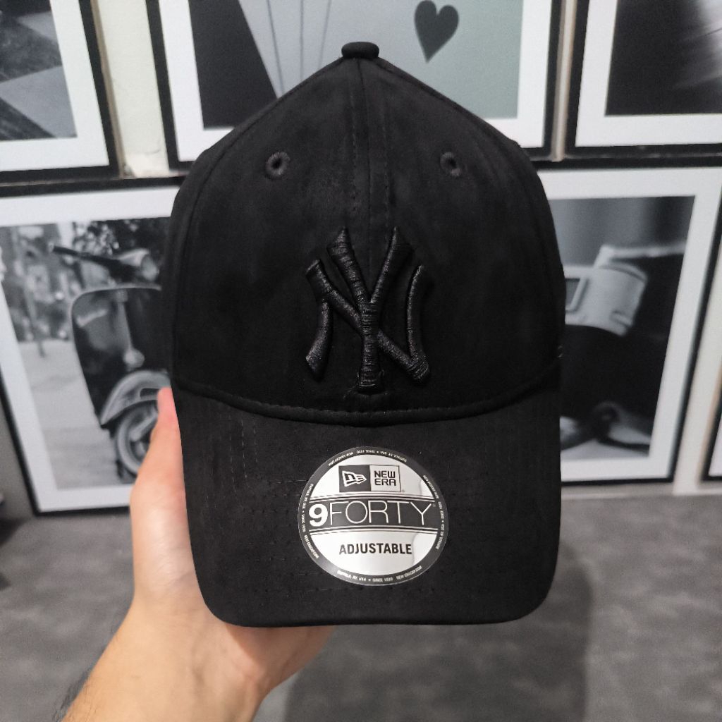 Topi New Era NY Yankees Suede 9Forty