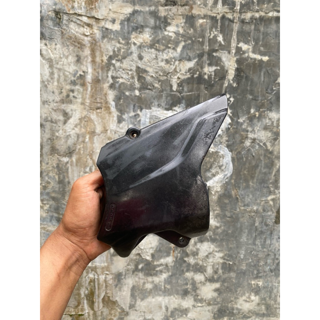 TUTUP GEAR DEPAN MEGAPRO MONO SHOCK