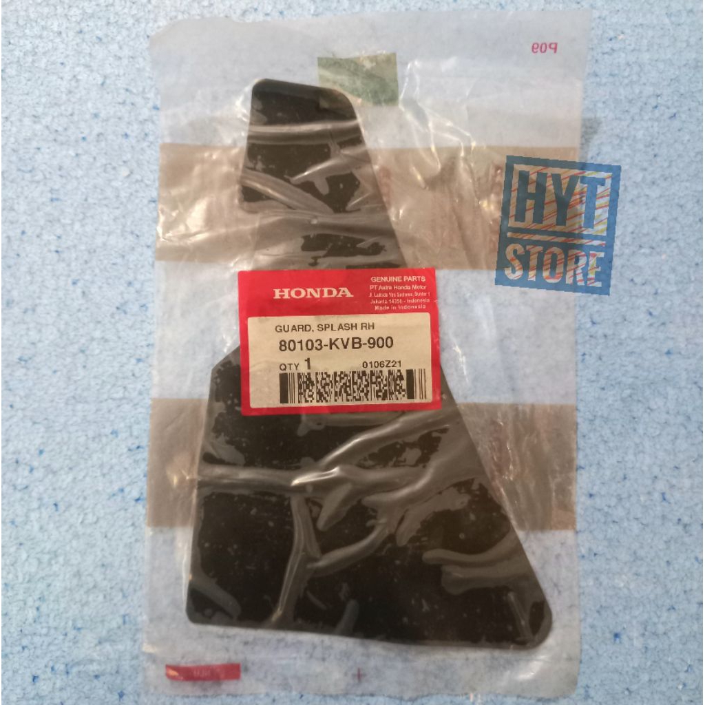 Guard Splash RH 80103-KVB-900 Karet Tahanan Lumpur Pelindung Debu Mesin Karburator Kanan Vario 110 C