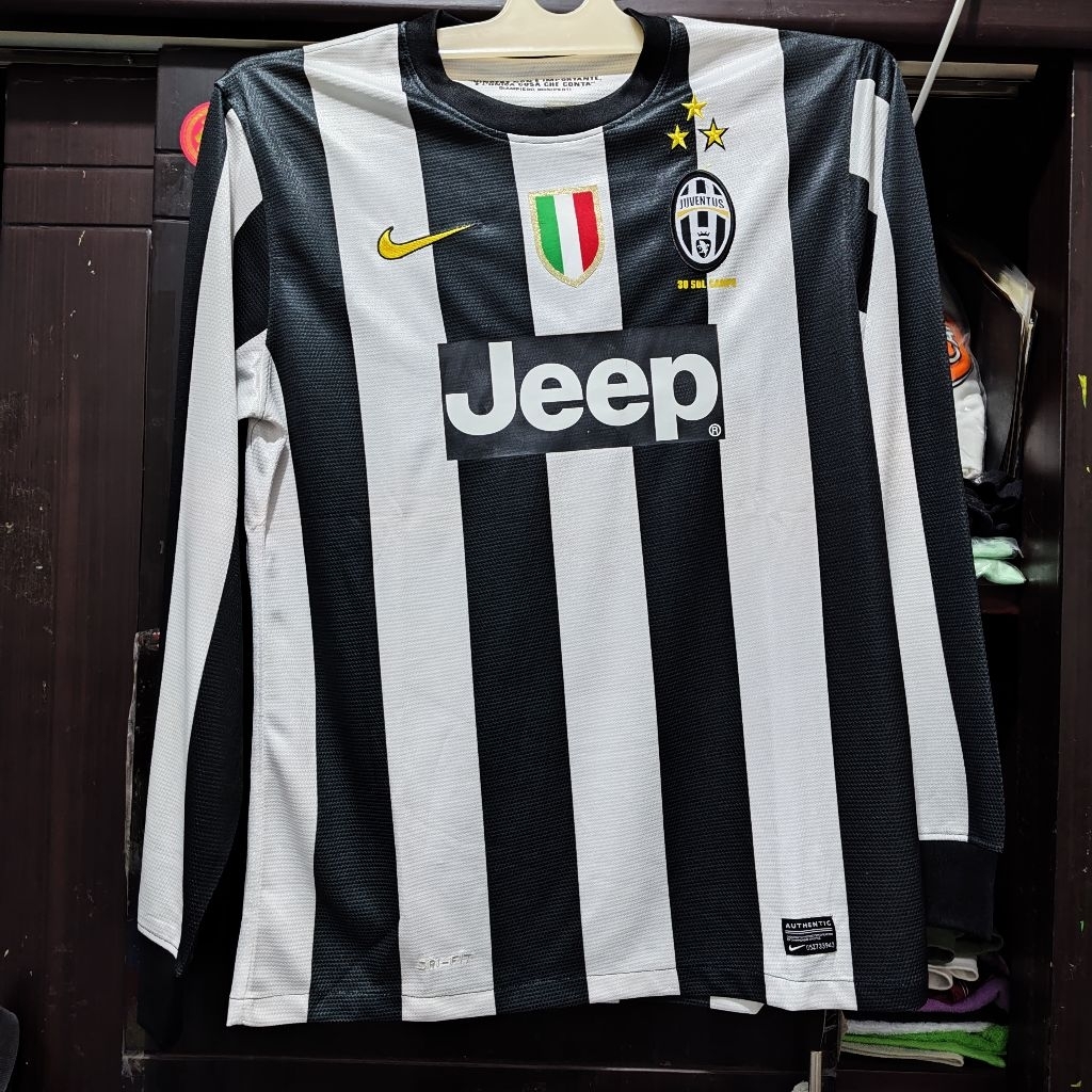 jersey bola retro juventus home 2012/13 grade AAA long sleeve made in Thailand - ukuran L