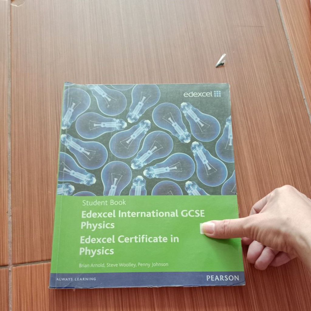 Pearson Edexcel International GCSE Physics student book