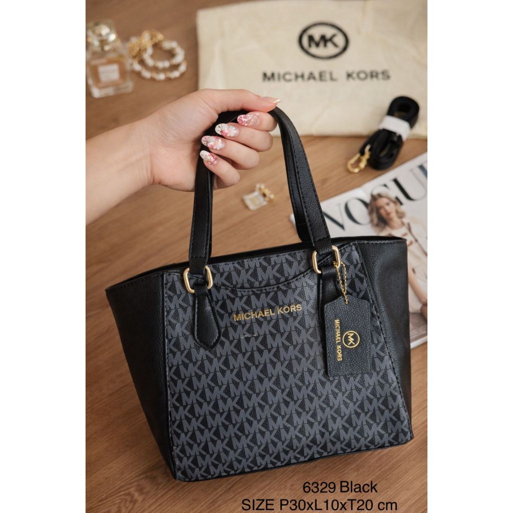 Mk Jet Set Crossbody Tote Hitam Ukuran 22-30x10.5x19 Cm