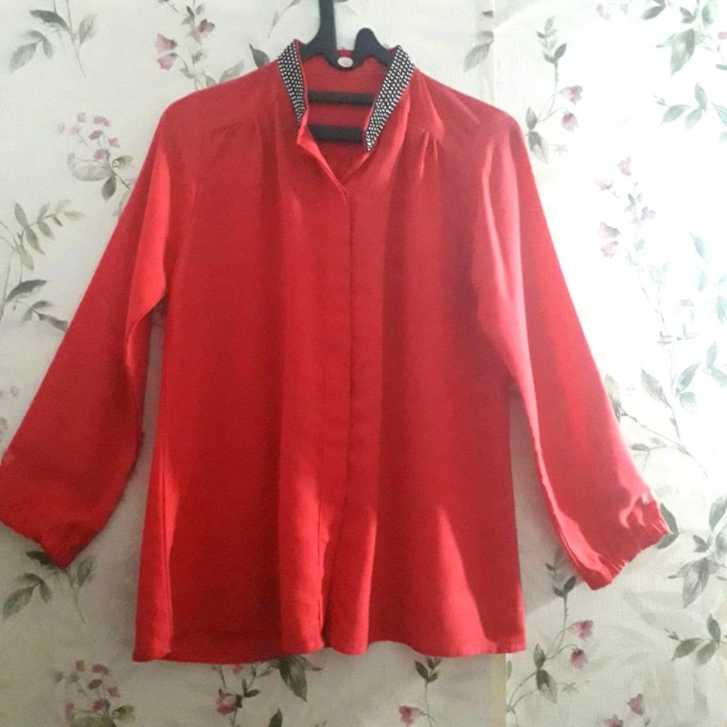 Baju Atasan Wanita Merah