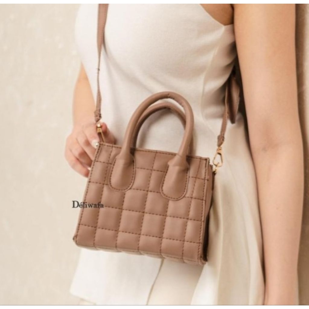 Deliwafa - Avishi Bag Tas Fashion Premium Wanita warna coklat [Preloved]