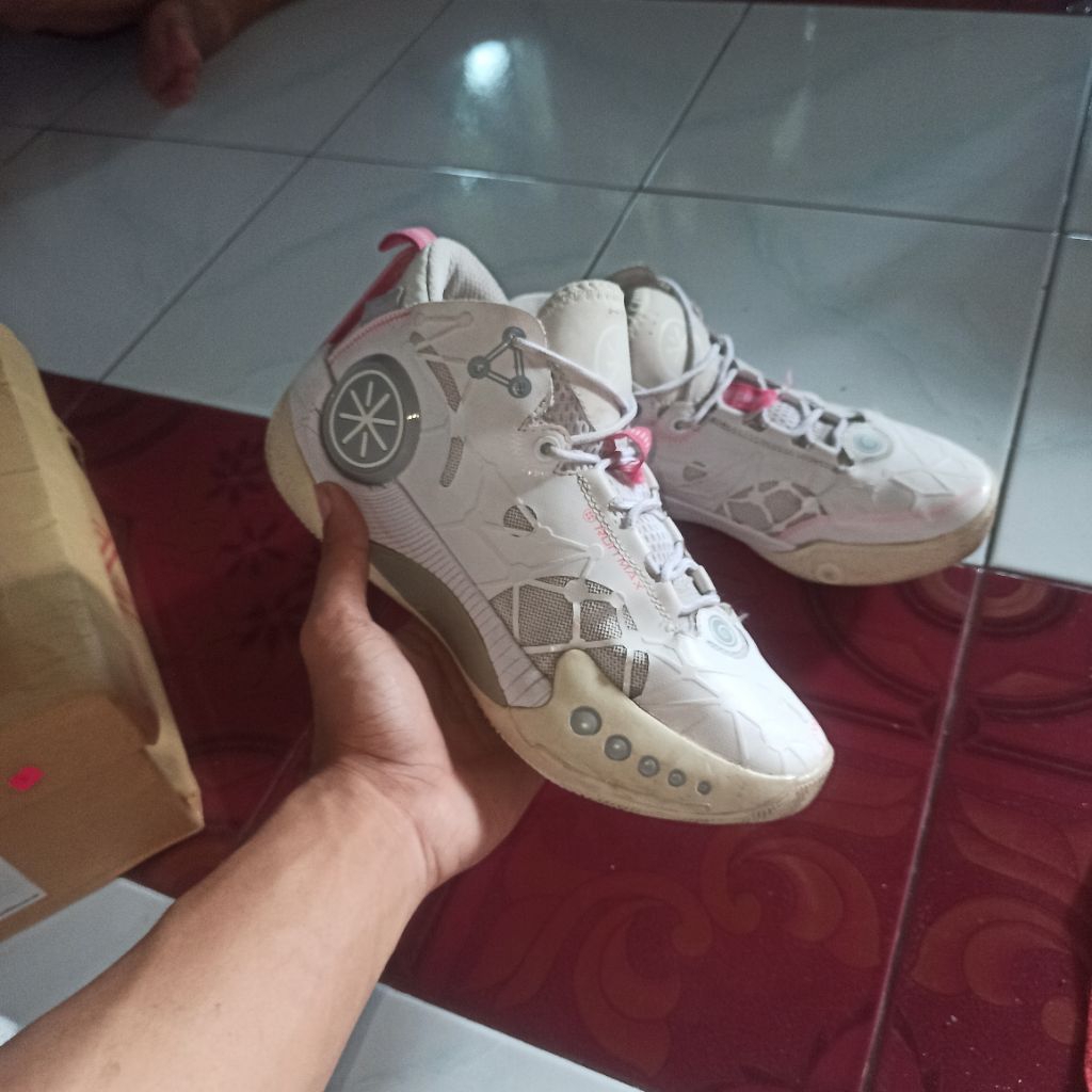 sepatu basket second lining wade shadow 3 sz 41