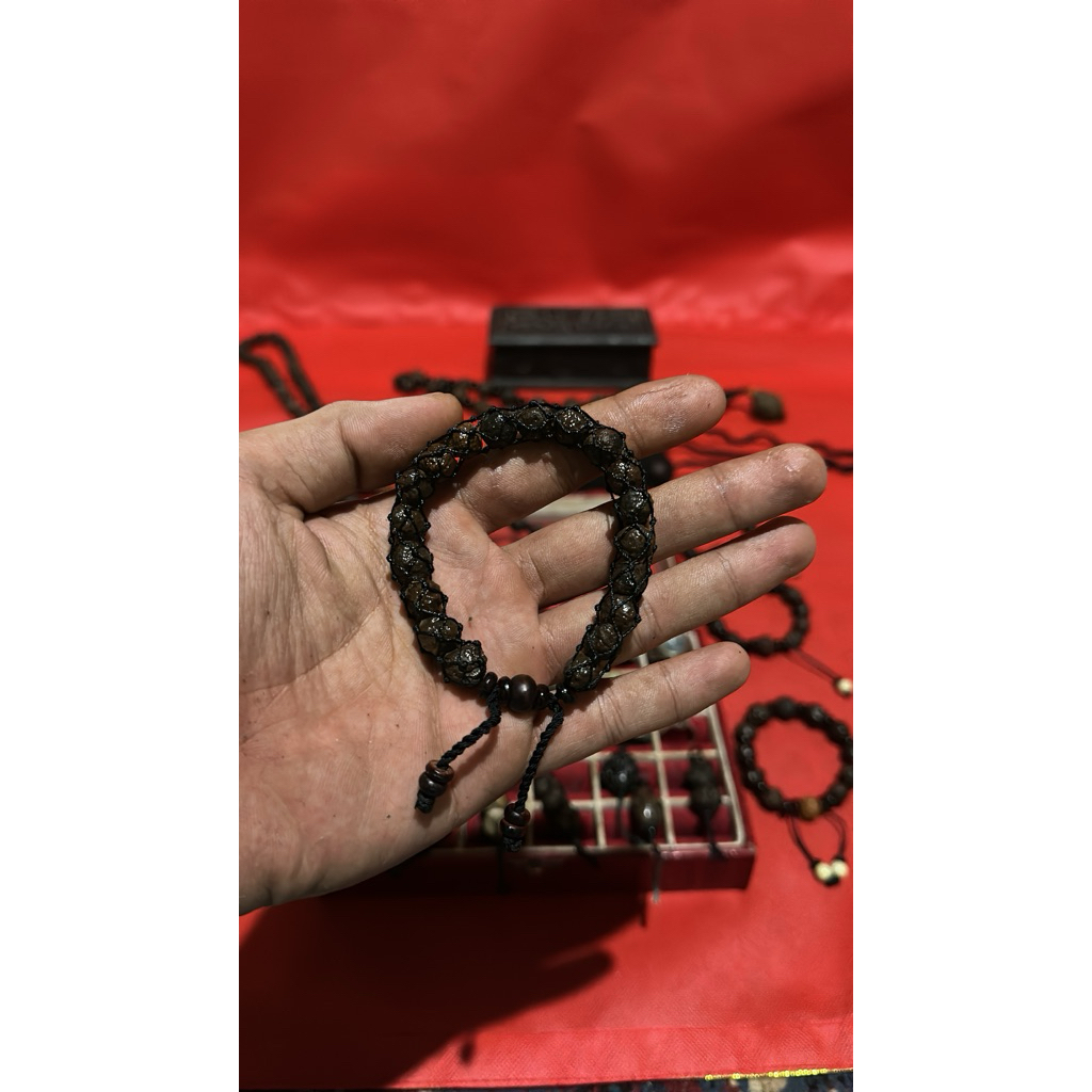 Gelang Munta Besi / Monta Bassi Aktif