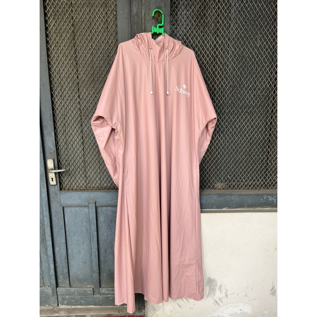 SCLASSY JAS HUJAN WANITA GAMIS PINK (PRELOVED)