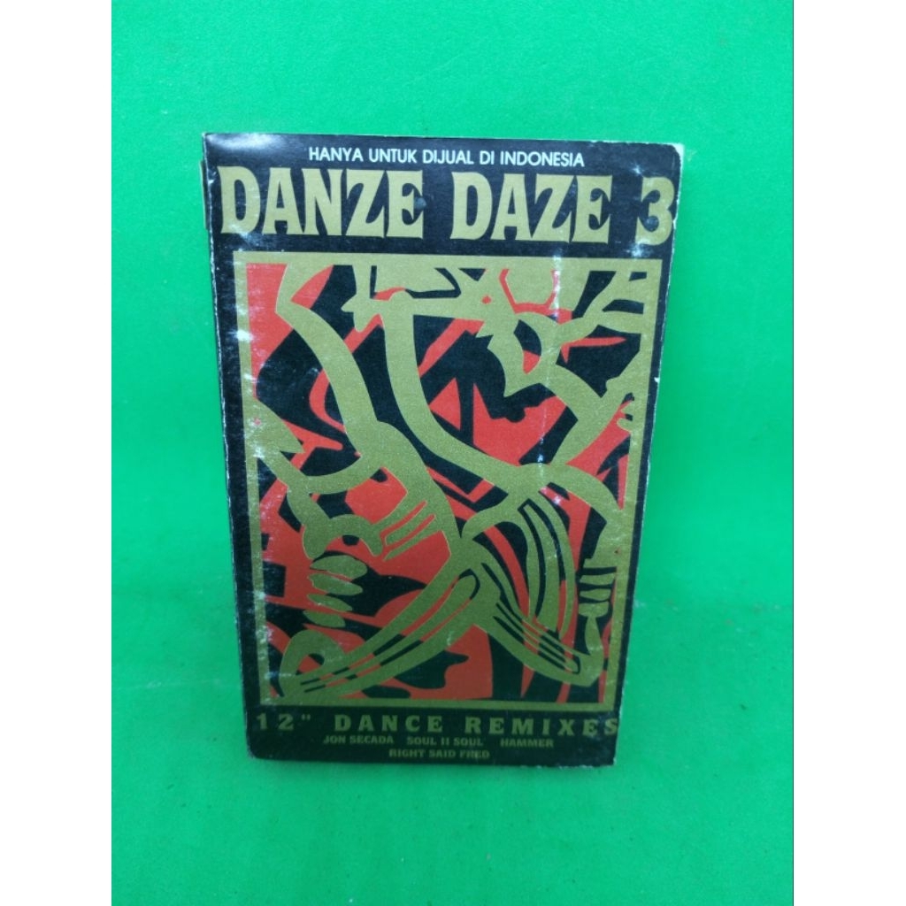 Kaset pita DANCE DAZE 3 , dance Remixes