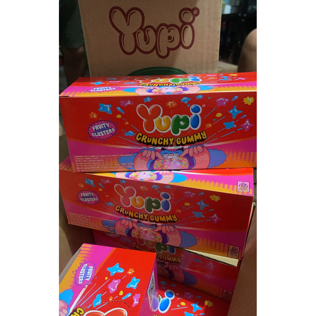 Yupi Crunchy Gummy fruity Clusters 1Box 12pcs