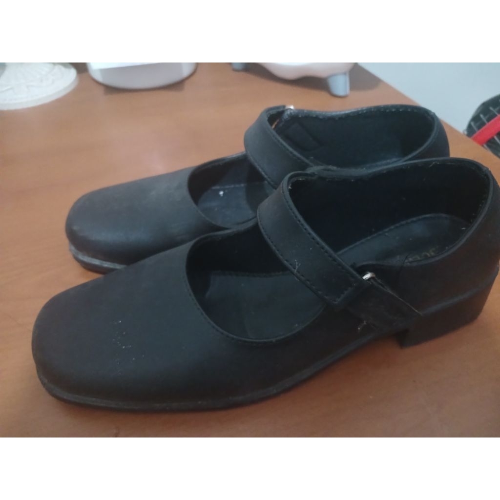 SEPATU PANTOFEL WANITA JOLIE ASHLEY (39) (preloved)