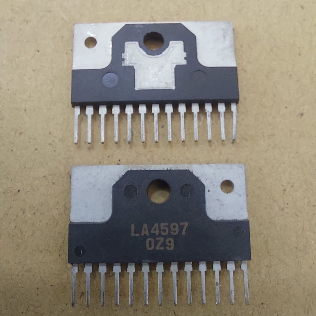 IC LA 4597 ORIGINAL