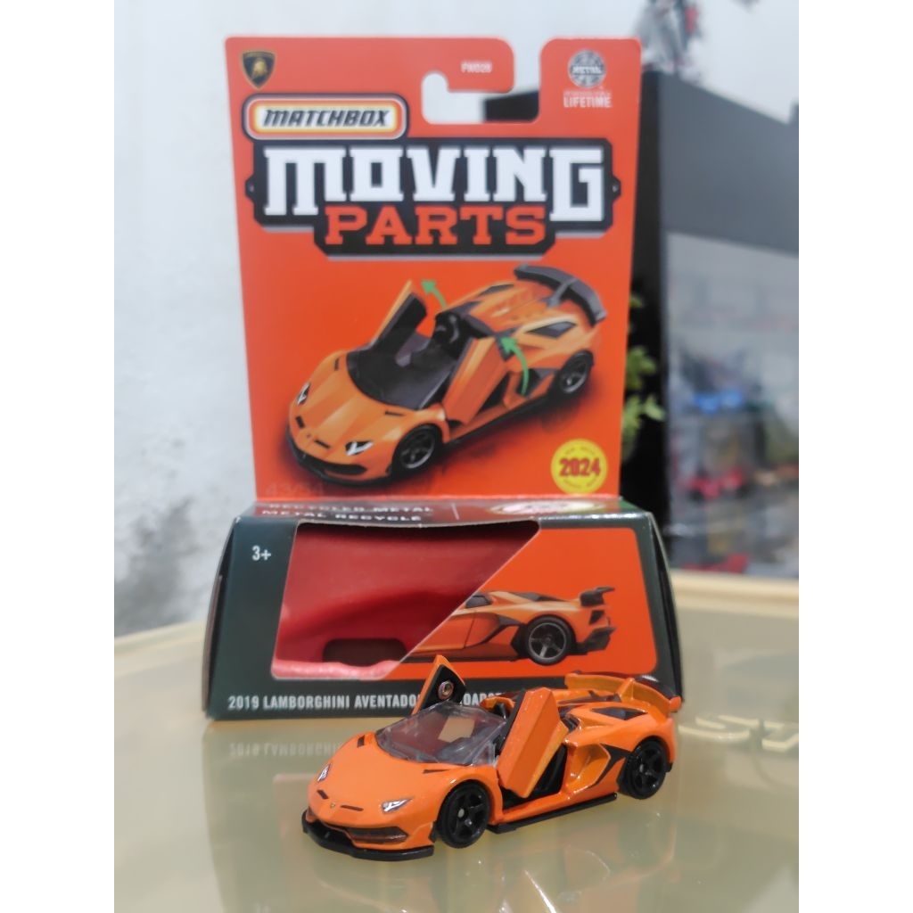 Matchbox 2019 lamborghini aventador svj roadster orange