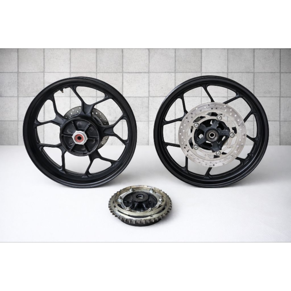 velg xsr mt15 original copotan mulus