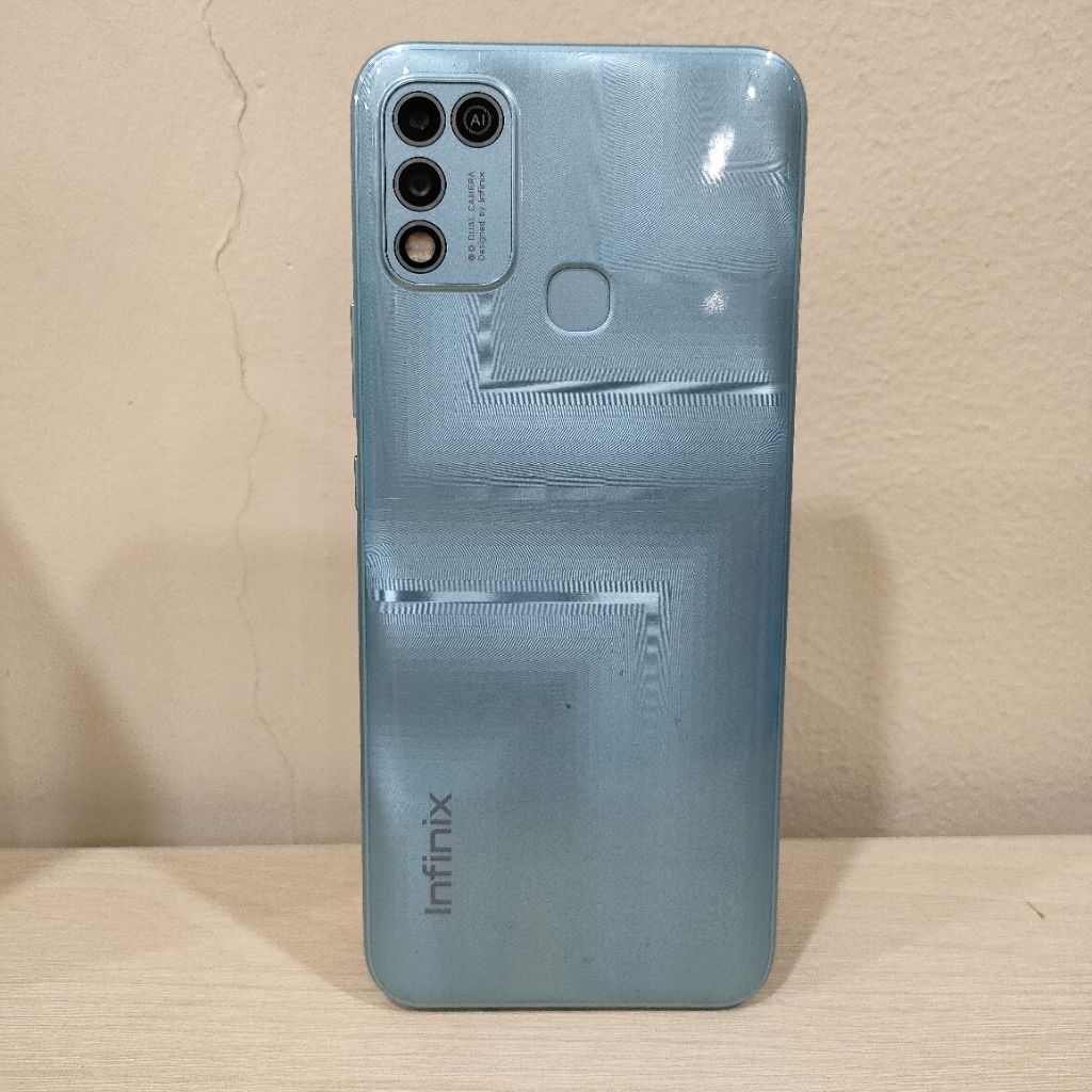 Handphone Infinix Hot 10 play Ram 4 64 GB ( Batangan, Tanpa Charger )