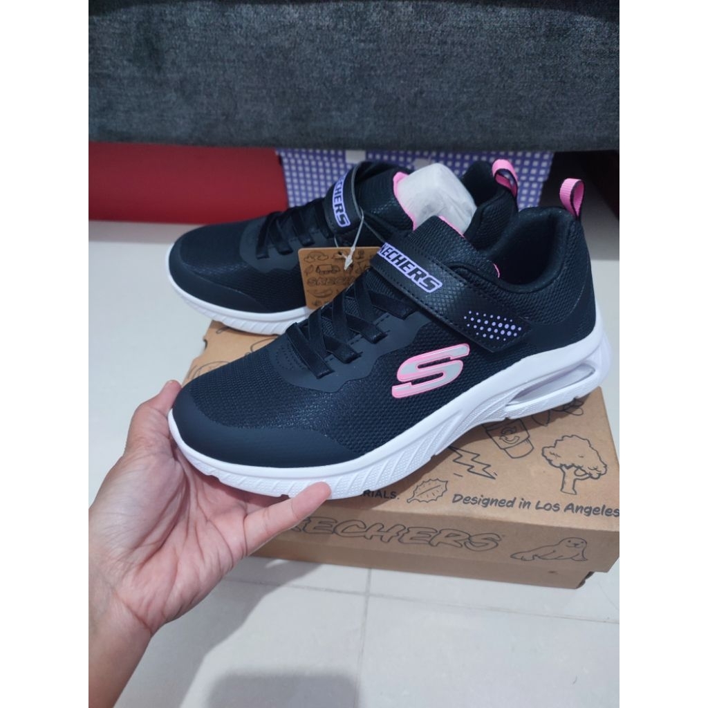 Sepatu Hitam Anak Perempuan Skechers