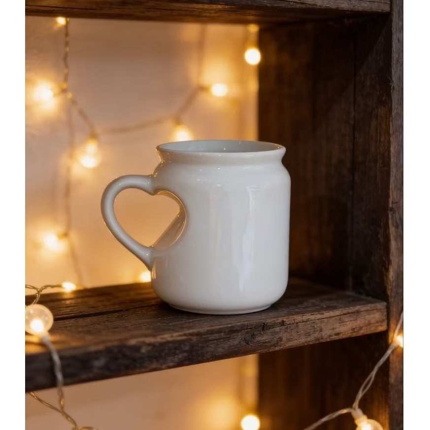 Gelas keramik design love unik-Mug keramik love design klasik,aesthetic dan cantik (berdiameter 8cm,