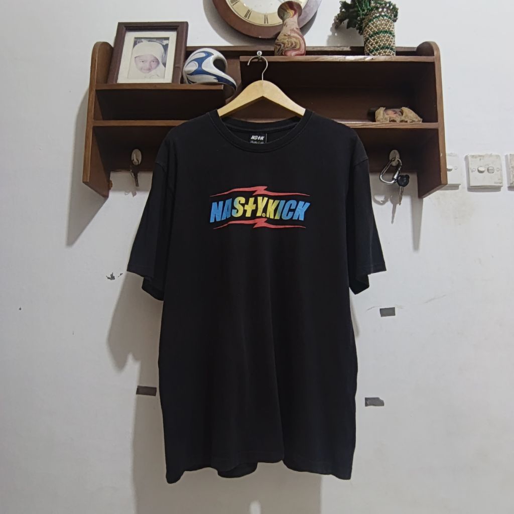 Tshirt Nasty Kick