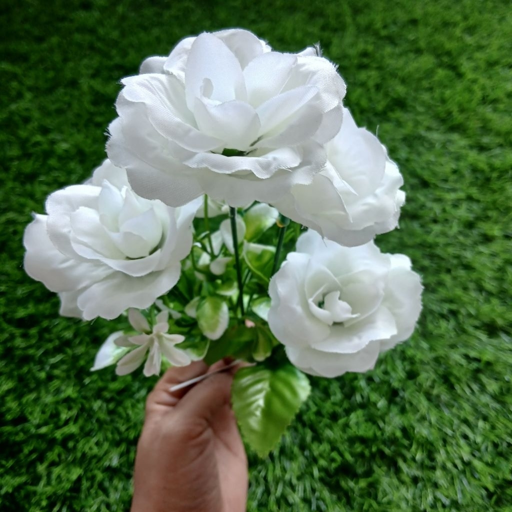 BUNGA ARTIFICIAL MAWAR PUTIH