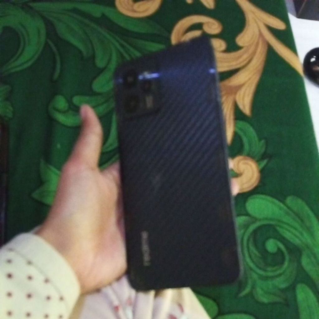 realme c35 second