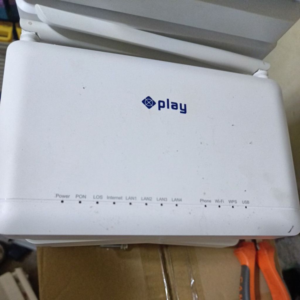 ZTE f670l play port hijau