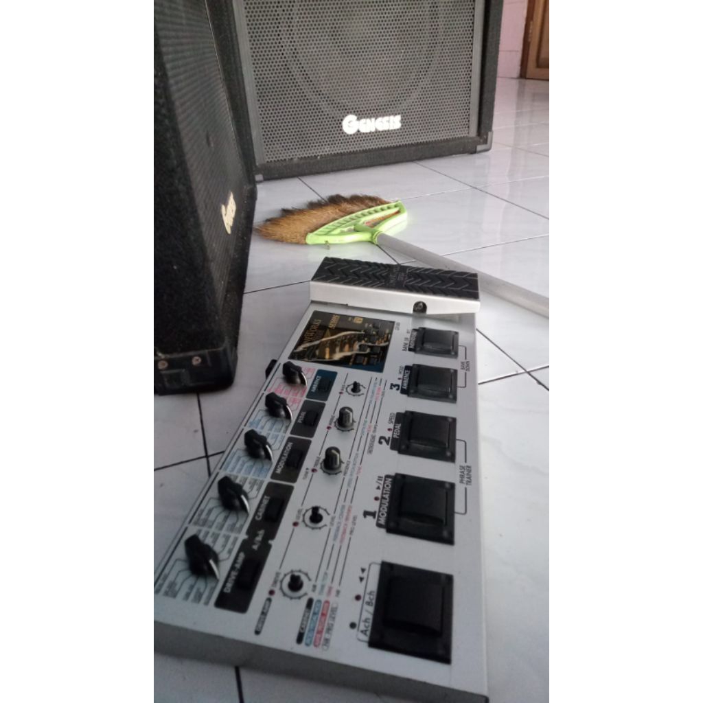 efek gitar korg ax1500 cukup mulus terawat