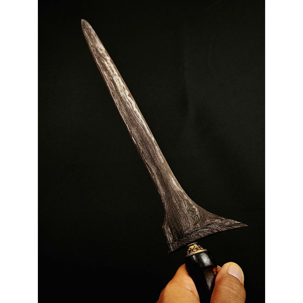 Keris Brojol Pamor Junjung Derajat Warangka Kayu Timoho