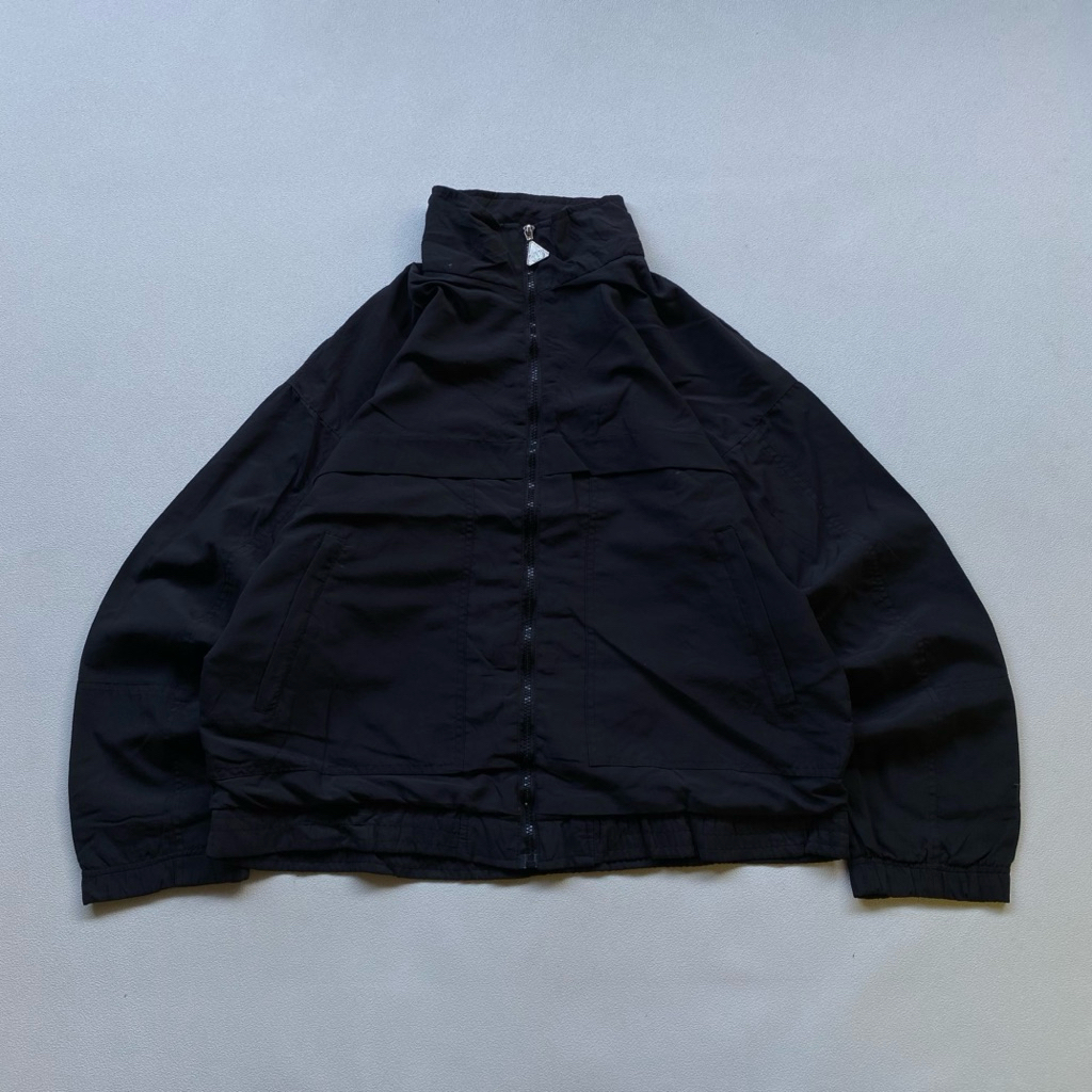 jaket windbreaker hitam wilson