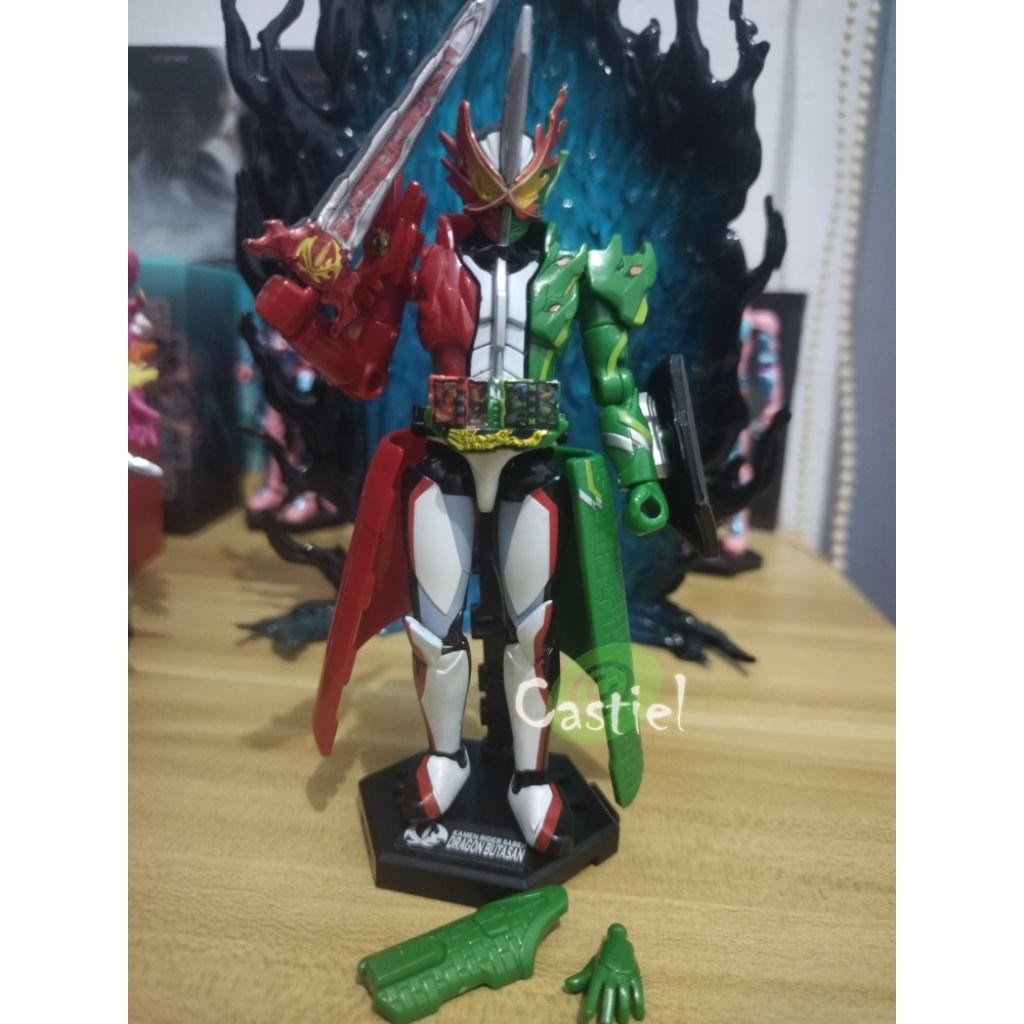 sodo Kamen rider saber dragon butasan 2