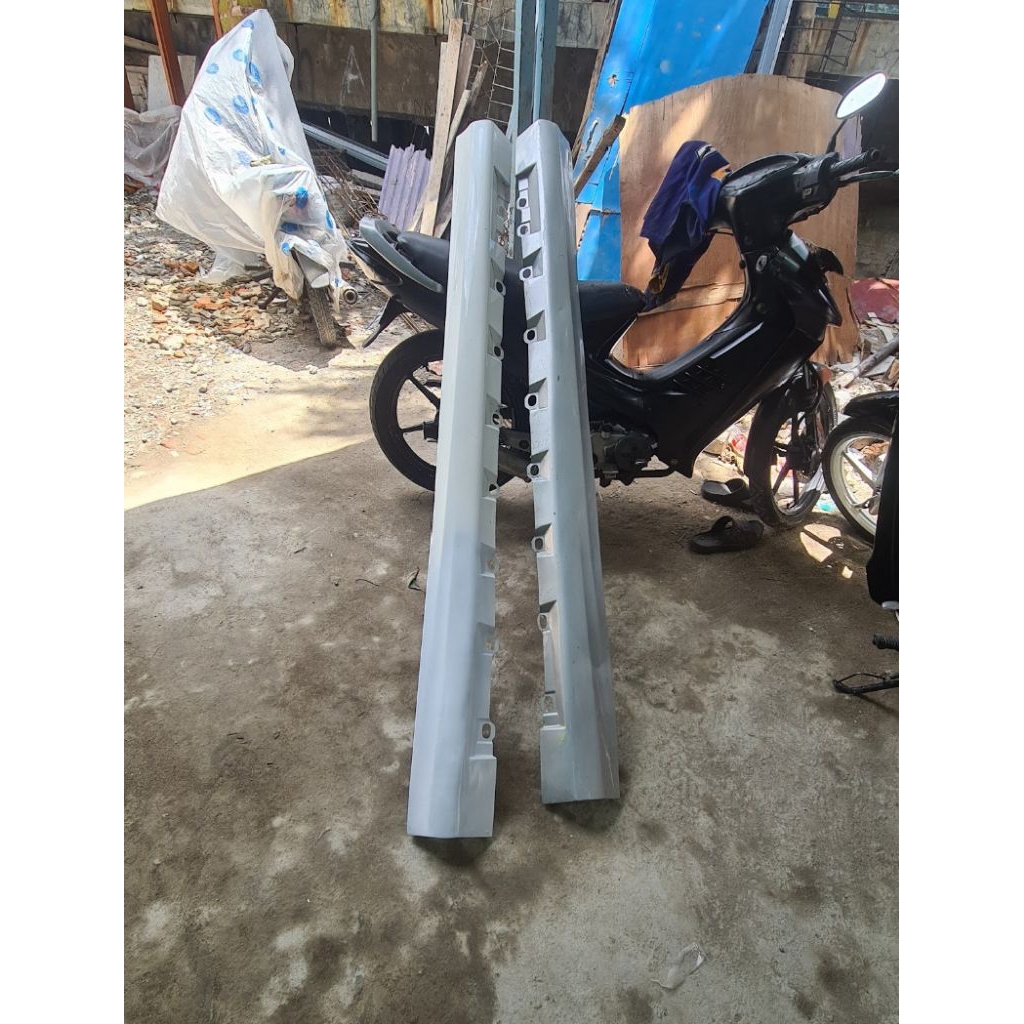 side skrit bodykit samping trisplang avanza xenia veloz original