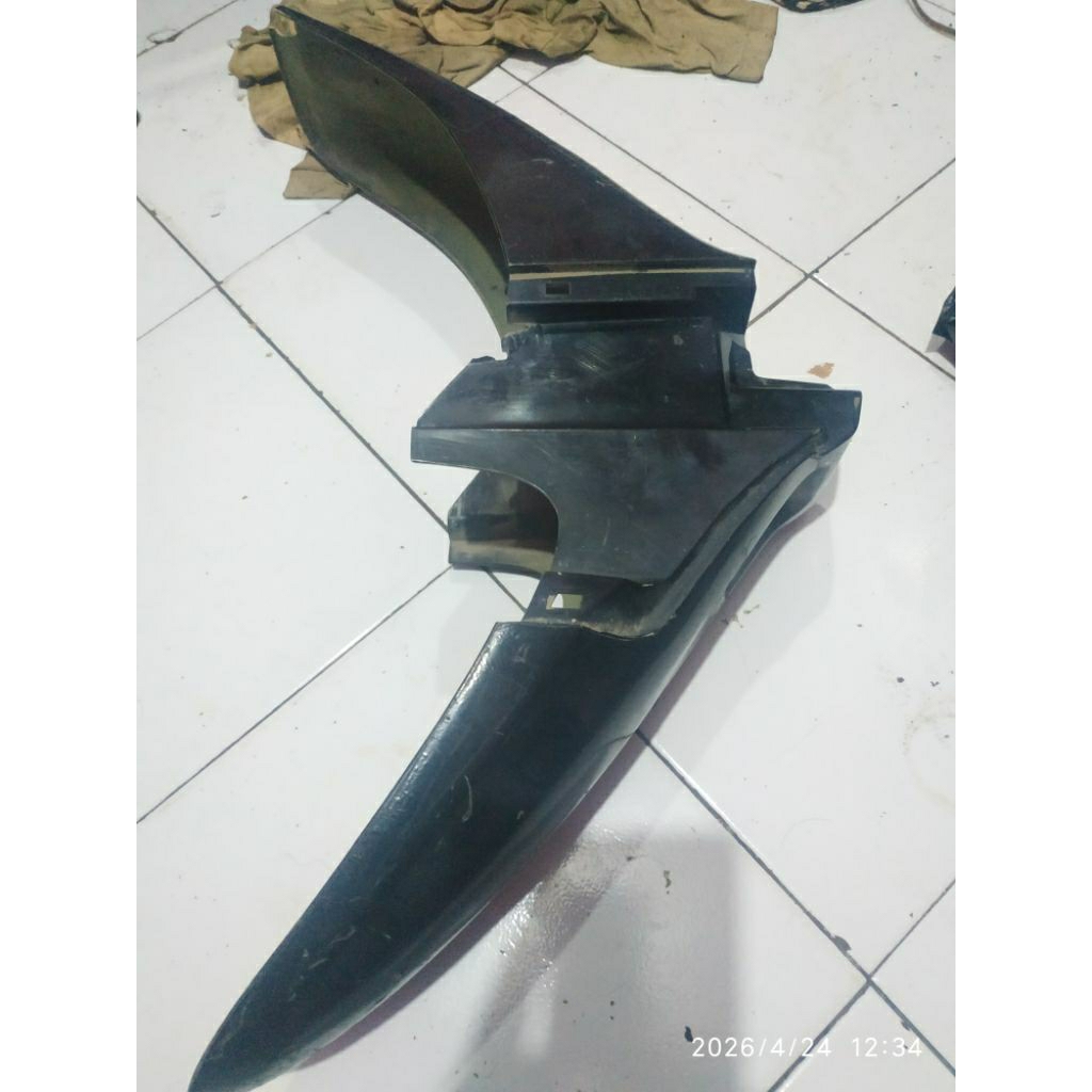 spakbor depan satria hiu