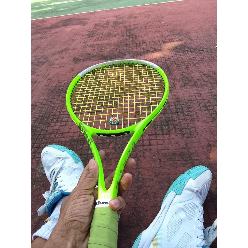 Raket Tenis tennis Wilson Blade Feel RXT 105