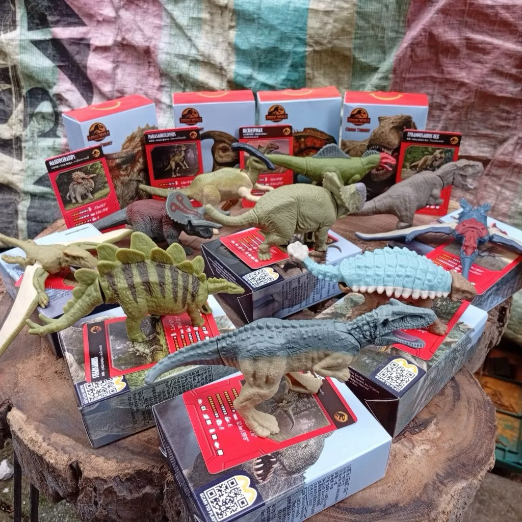 Mcd Toys Mainan Happy Meal Mcdonalds Jurassic World Chaos Theory Dinosaurus Figure Camp Cretaceous