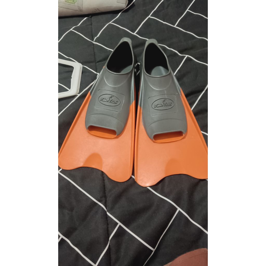 preloved, pantas kaki katak / fins