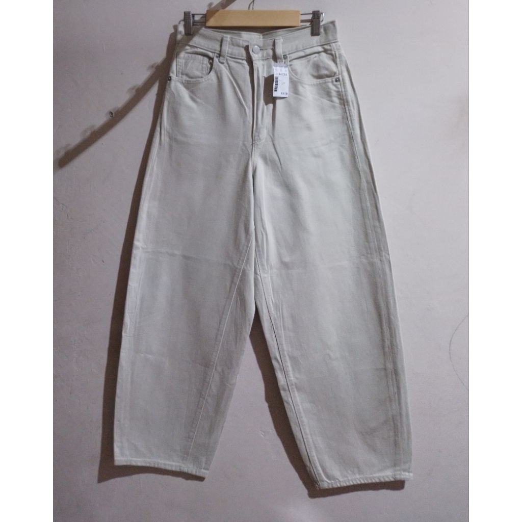 GU Celana Barrel Jeans UNISEX
