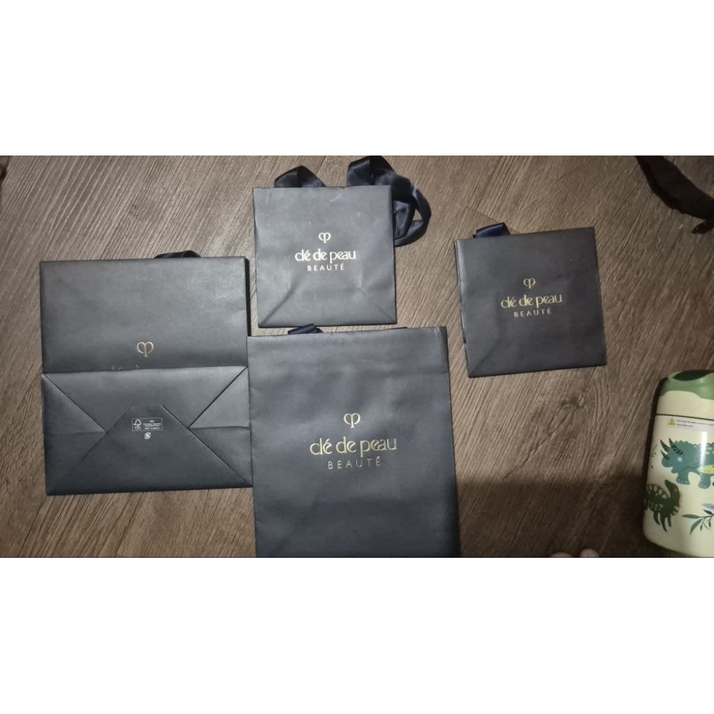 Cle de peau beaute paper bag