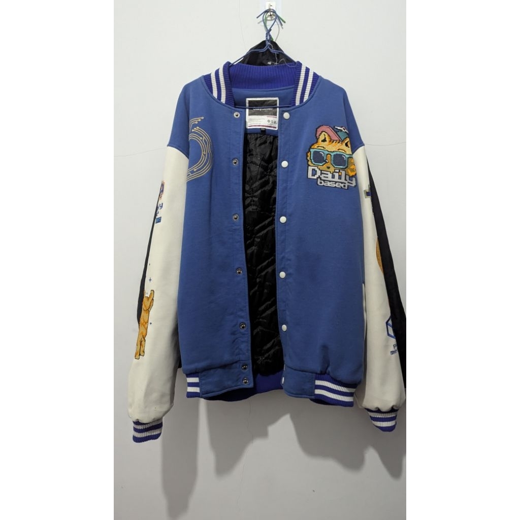 varsity dailybased NFT XXL