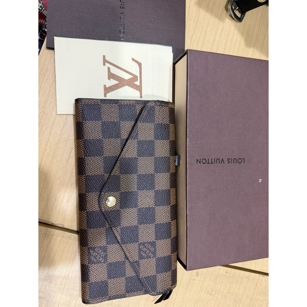dompet lv authentic 100%