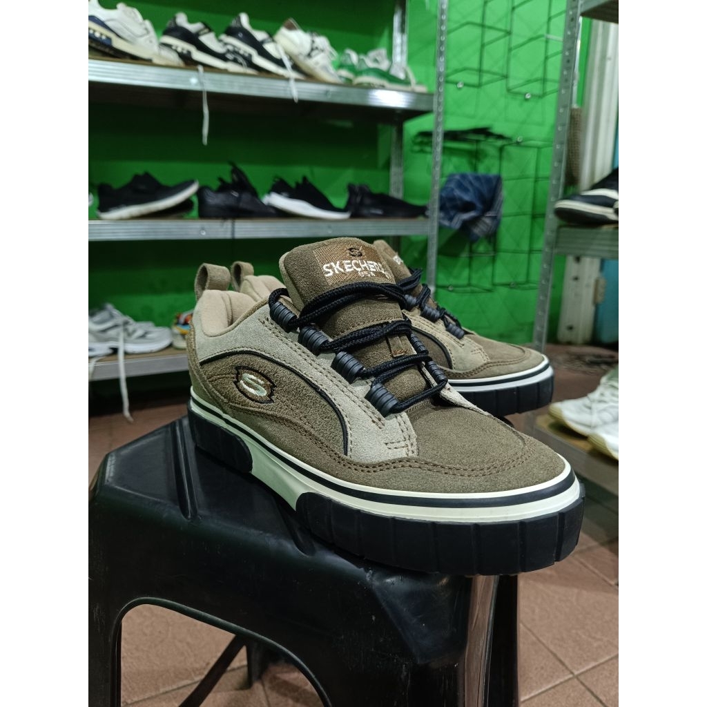 Sepatu Skechers Jammers Series Vintage - Sepatu Sneakers Brown Suede - Preloved/Second Original - Si