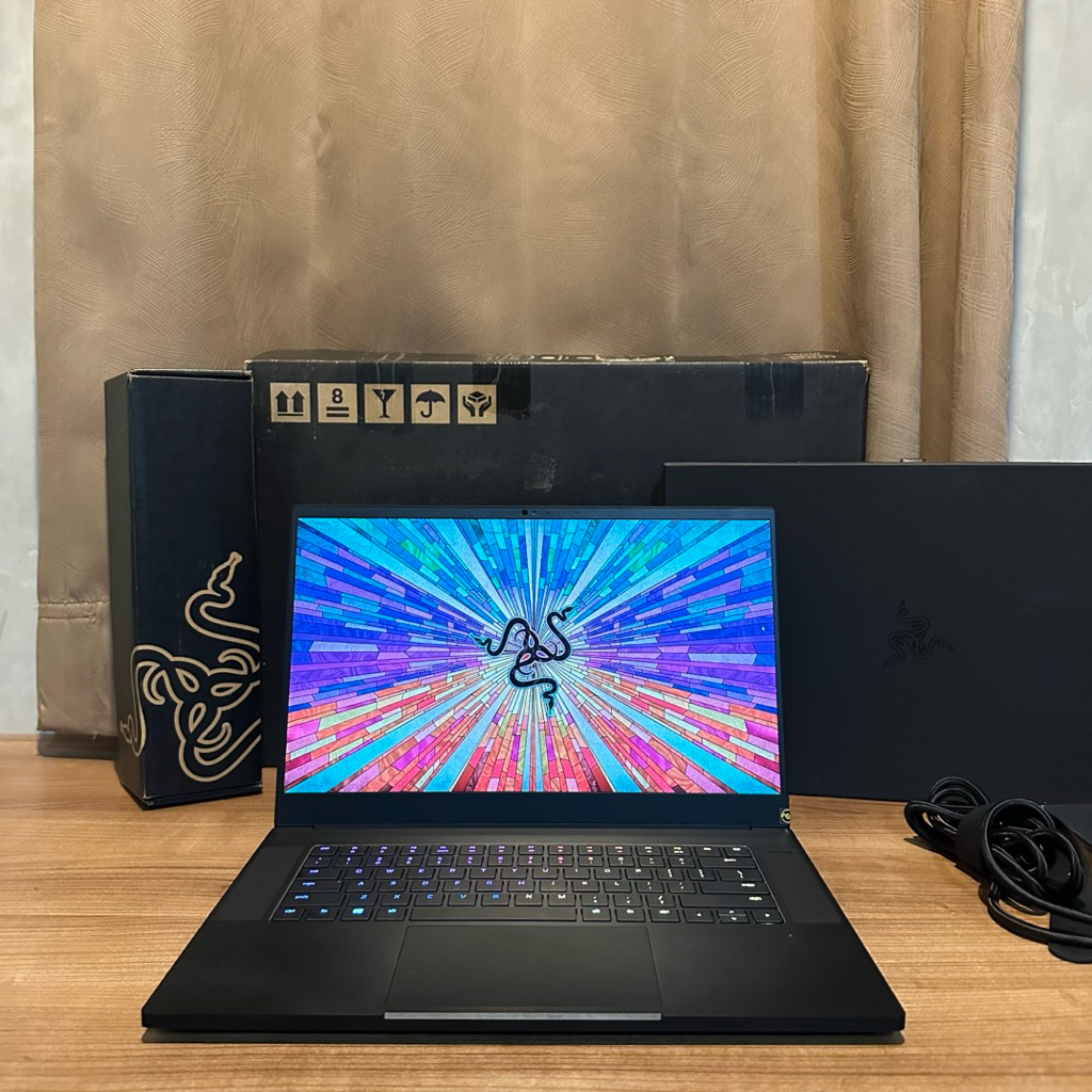 Laptop Gaming Premium Razer Blade 15 Advance Early 2021 32/512GB I7 10875H RTX 3080 8GB