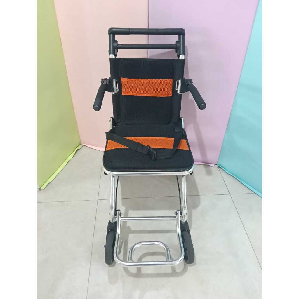 Preloved Kursi Roda Onemed – Travelling FS 800 L