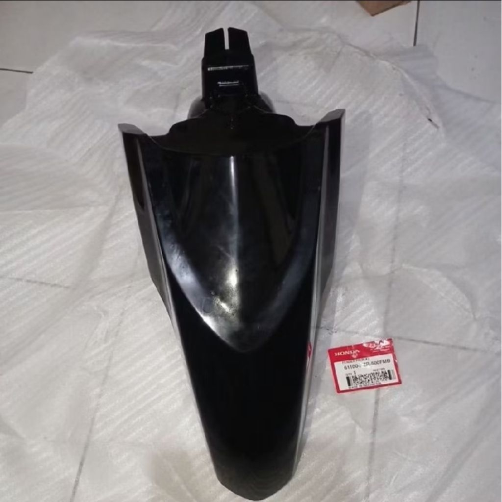61100KZR600FMB spakbor slebor depan honda vario 125 cbs iss lama warna hitam  original baru AHM