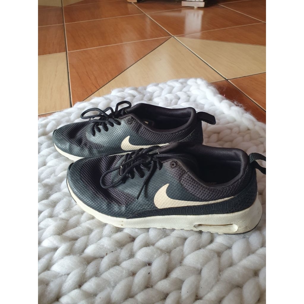 sepatu lari wanita Nike Air Max Thea running shoes preloved hitam sepatu running