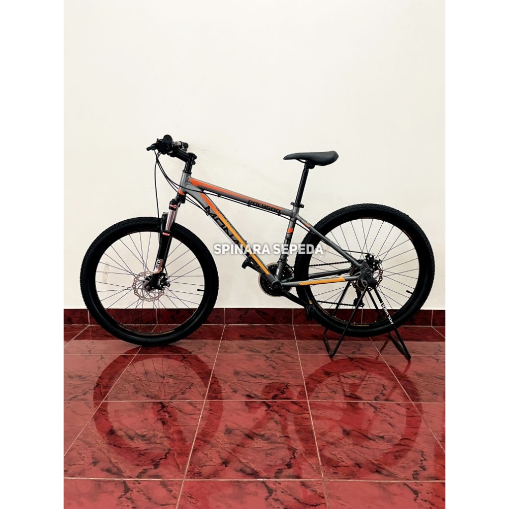 Sepeda MTB Polygon Monarch 4 bekas kondisi terawat siap pakai