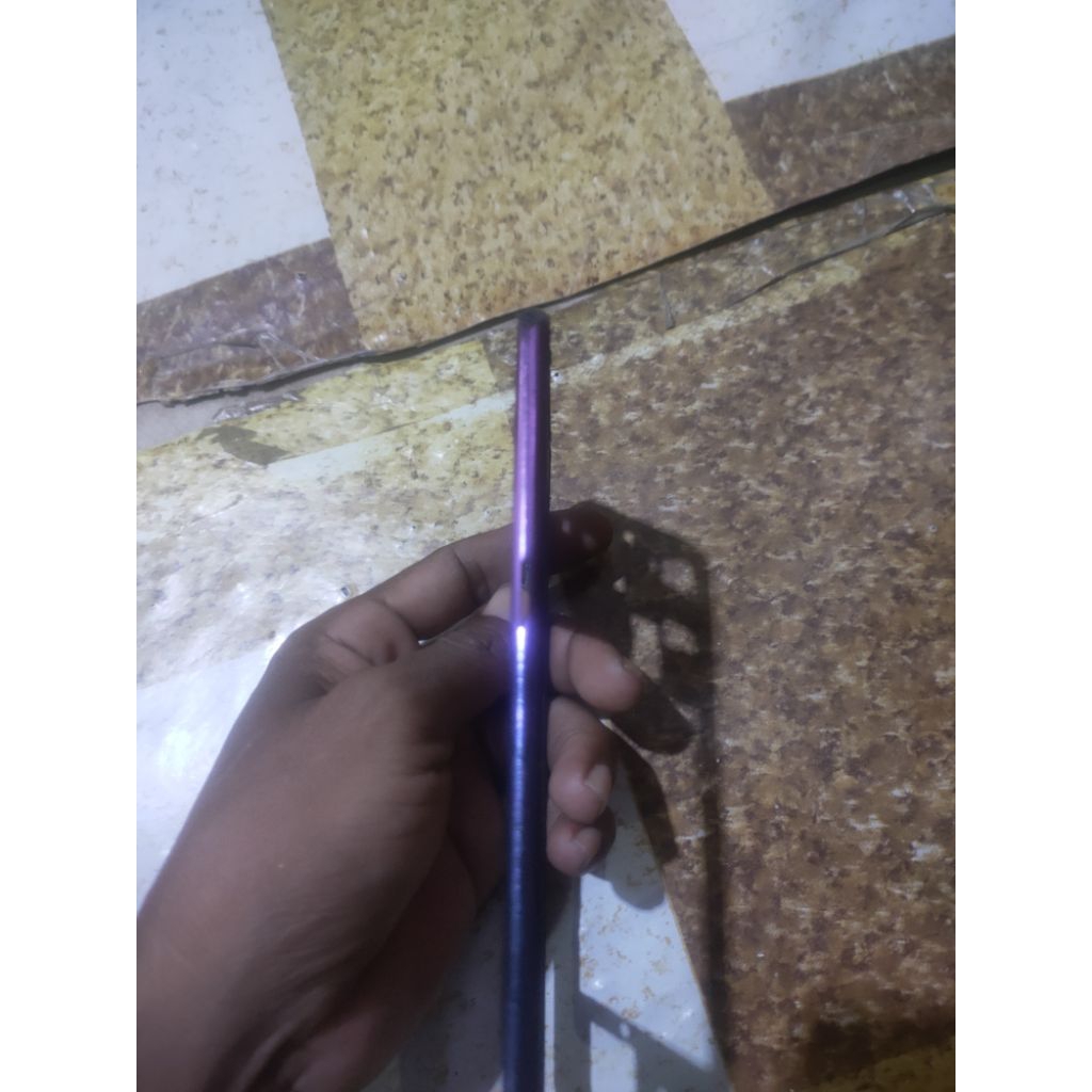 Bazel Oppo f9 minus seperti digambar
