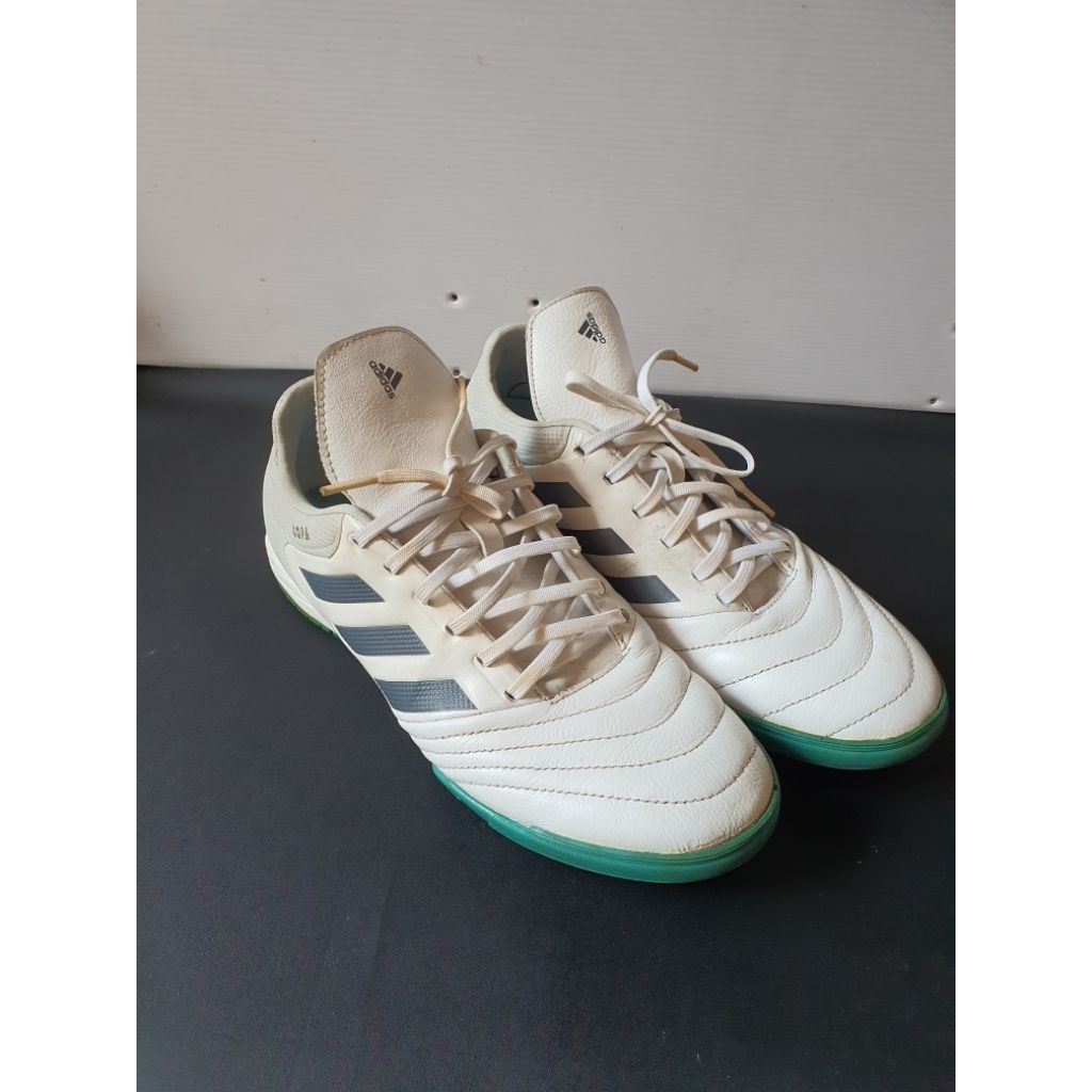 sepatu futsal Adidas Copa Tango